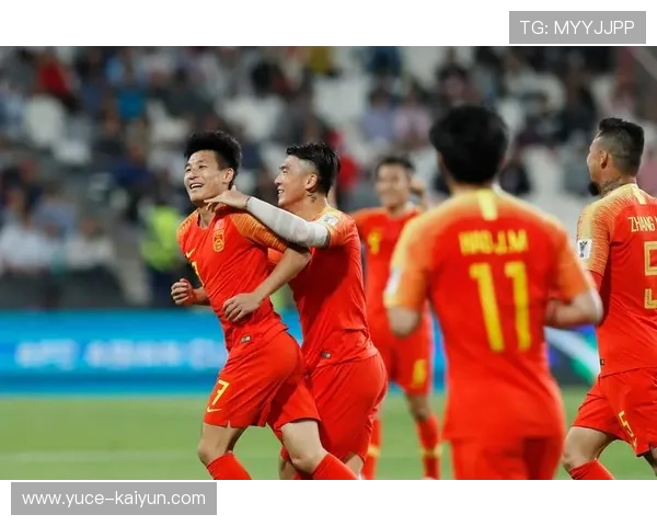 中国足球队迎战日本队，亚洲杯小组赛前瞻：全力争胜迎接挑战